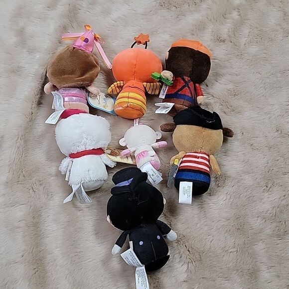 HALLMARK ITTY BITTY BUNDLE - Picture 2 of 2